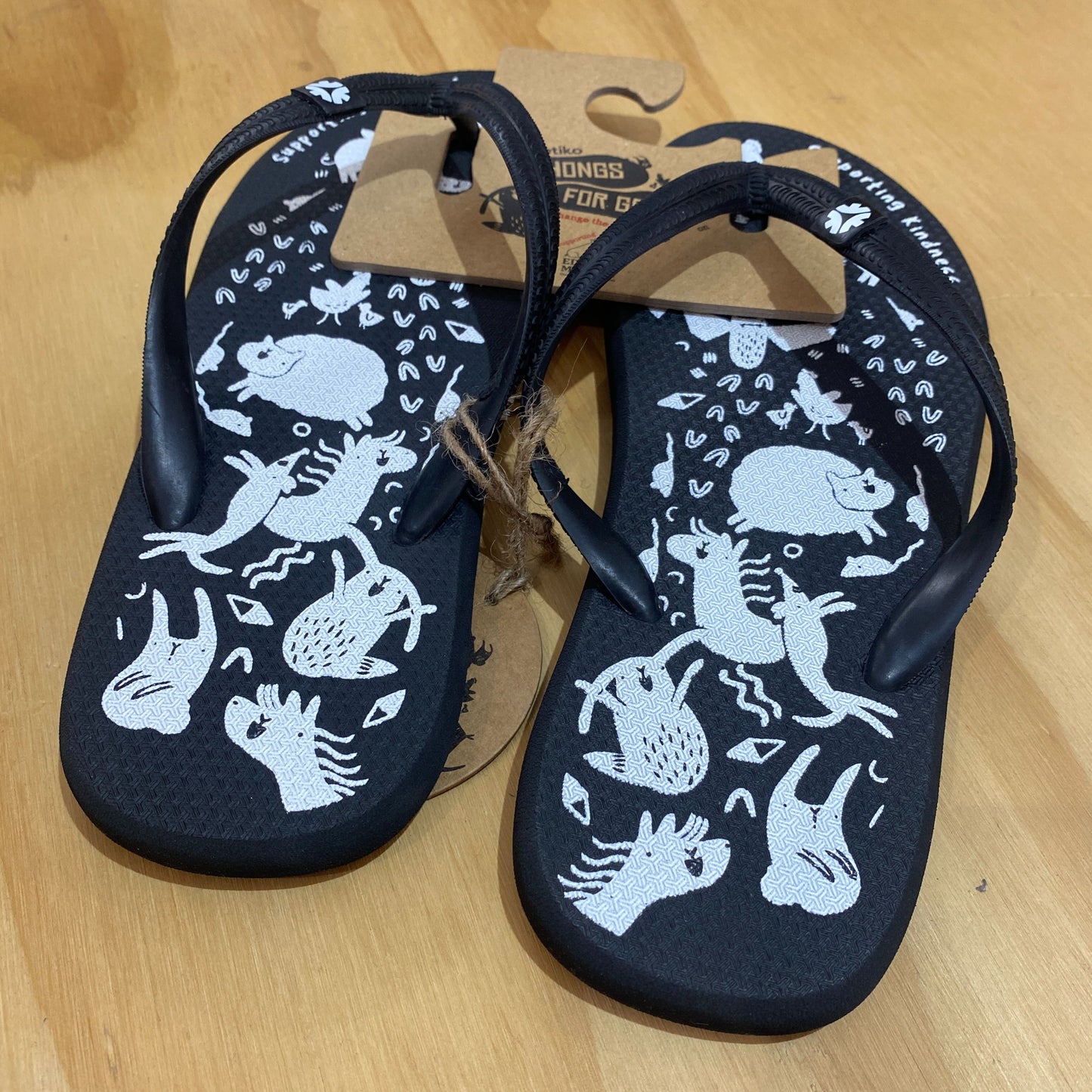 Etiko 'Edgars Mission' Rubber Thongs