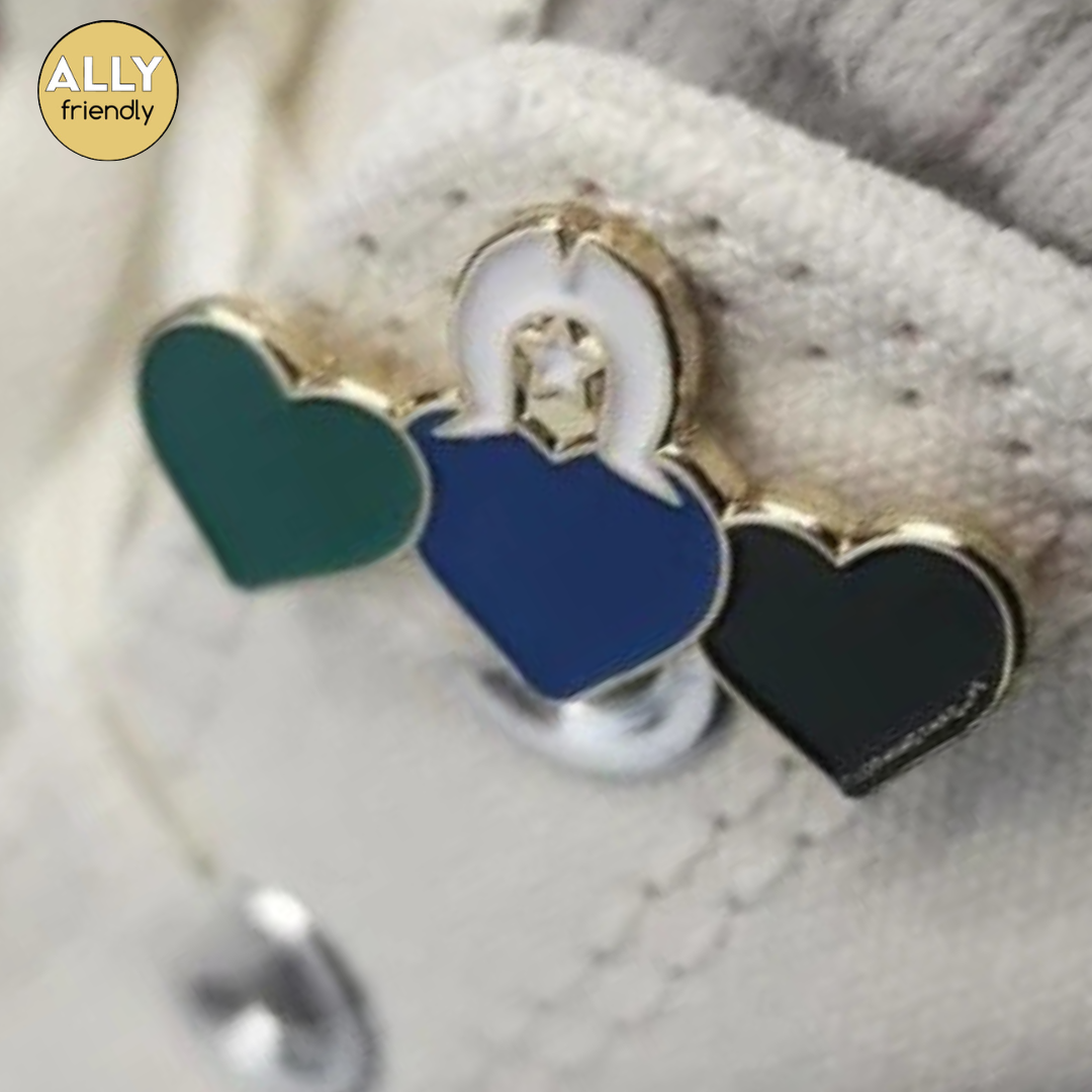Clothing the Gaps 'Island Luv' Pin