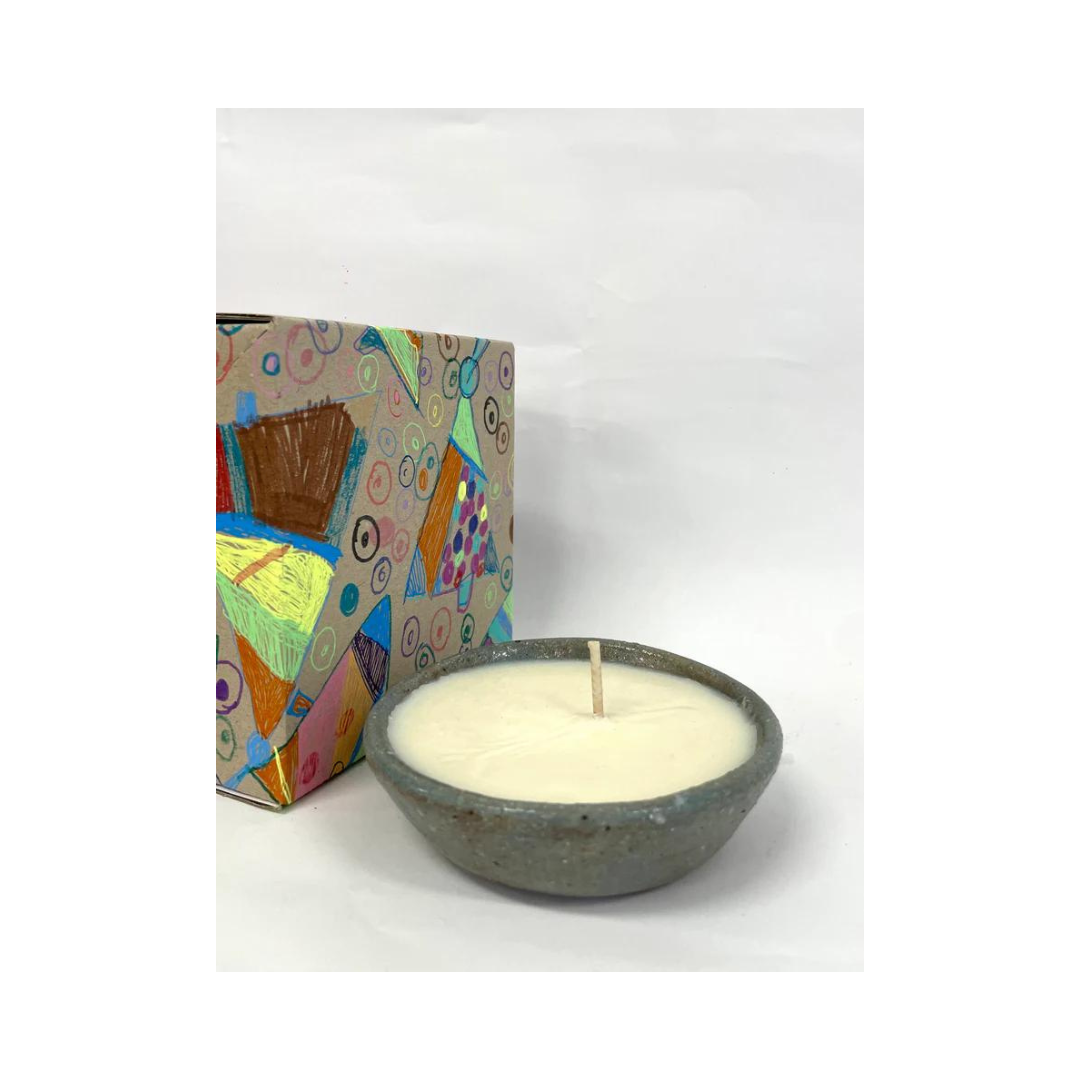 Q Art Medium Recycled Ceramic Candle